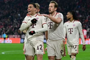 Bayern de Munique venceu Leverkusen por 3 a 0 (foto: Tobias SCHWARZ / AFP)