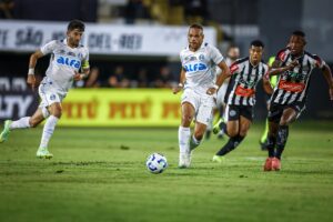 Lance do jogo entre Athletic e Grmio pela Copa do Brasil (foto: LUCAS UEBEL/GREMIO FBPA)