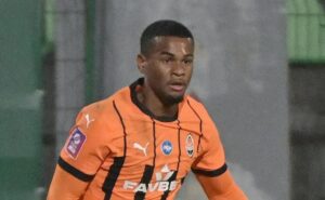 Alisson Santana faz sua estreia na Europa pelo Shakhtar Donetsk