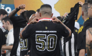 Atltico fez camisa comemorativa para o hexacampeonato mineiro, que tambm marcou o 50 ttulo estadual do clube (foto: Alexandre Guzanshe/EM/DA.Press)