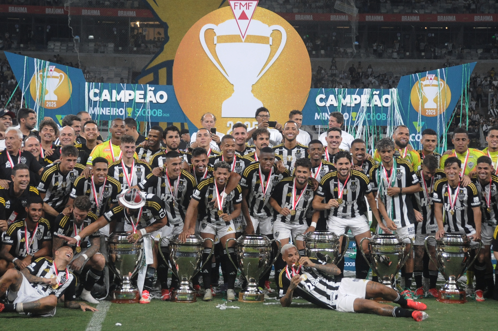 Atltico  hexacampeo mineiro e, agora, dono da maior sequncia vigente de ttulos estaduais no Brasil - (foto: Alexandre Guzanshe/EM/DA.Press)