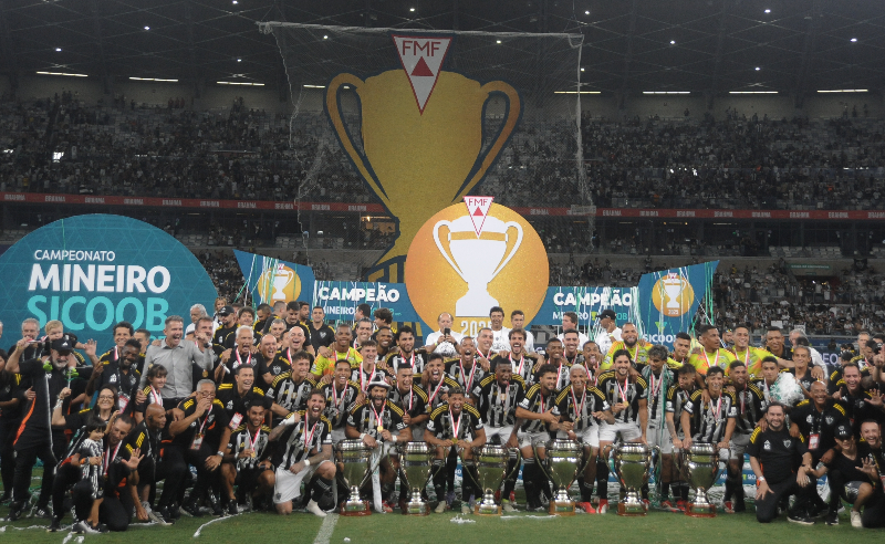 Jogadores do Atltico comemoram ttulo do Campeonato Mineiro de 2025 no Mineiro - (foto: Alexandre Guzanshe/EM/D.A Press)