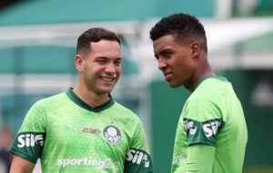 Fabinho em treino pelo Palmeiras