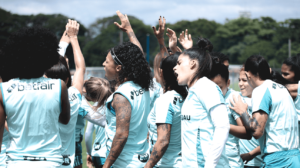 Jogadoras do Cruzeiro em treinamento na Toca da Raposa 1 (foto: Gustavo Martins/Cruzeiro)