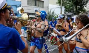 o bloco mais antigo de SP anima o carnaval no Bixiga