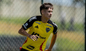 Ivn Romn em treino do Atltico (foto: Pedro Souza/Atltico)