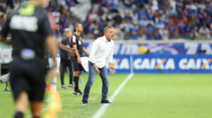 Paulo Bento, tcnico do Cruzeiro em 2016, no Mineiro (foto: Rodrigo Clemente/EM/D.A Press)