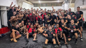 Jogadores do Pouso Alegre em vestirio (foto: Divulgao/Pouso Alegre)