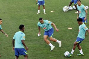 Treino da Seleo Brasileira (foto: Minervino Jnior/CB/D.A Press)