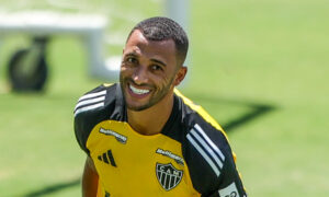 Vitor Hugo durante treino do Atltico (foto: Pedro Souza/Atltico)