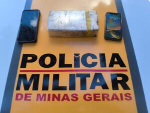 Motociclista é pego com barra de crack na BR-259 e diz para polícia pensou que era celular