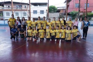 Margaridas Projetos entrega tênis de alta qualidade aos seus alunos de Handebol » Portal MaisVip