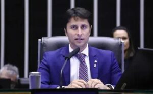Nova lei pode garantir transporte gratuito para militares e policiais