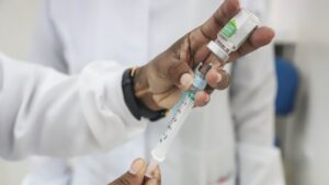 Vacinação contra a gripe é ampliada para toda a população no Vale do Aço; Dia D será neste sábado (10) | Vales de Minas Gerais