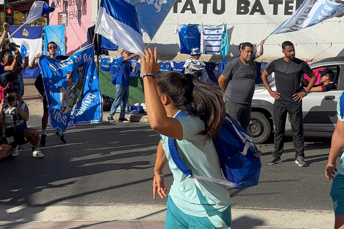 Limpia Fretes, lateral, celebrando recepo da Desorganizada Cabulosa