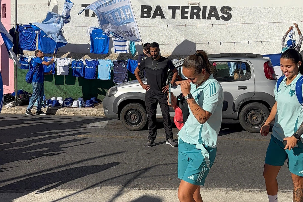 Letcia Ferreira, atacante, gravando a recepo da Desorganizada Cabulosa