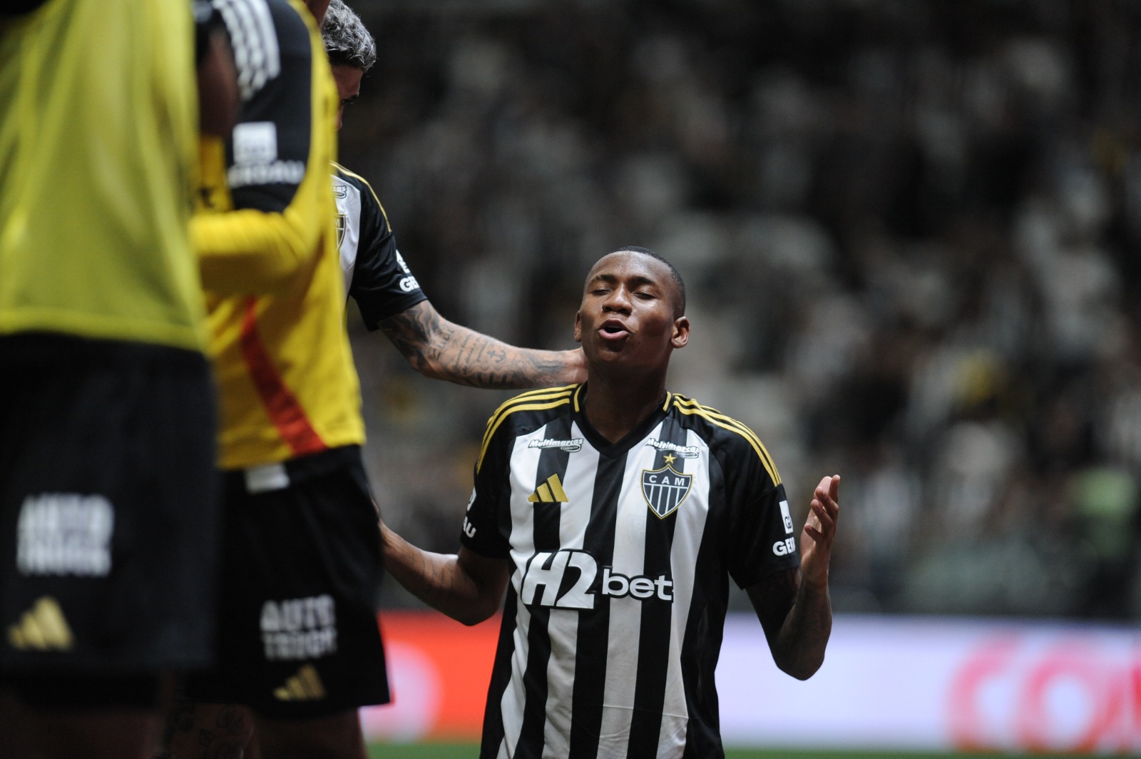 Patrick se emocionou ao marcar primeiro gol como profissional - (foto: Alexandre Guzanshe/EM/D.A. Press) Patrick se emocionou ao marcar primeiro gol como profissional - (foto: Alexandre Guzanshe/EM/D.A. Press)
