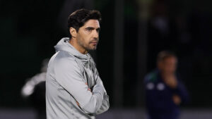 Abel Ferreira durante a vitria do Palmeiras sobre o Cuiab, por 5 a 0 (foto: Cesar Greco/Palmeiras/by Canon)