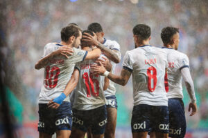 Jogadores do Bahia comemoram com Cauly, autor do gol da vitria sobre o Botafogo (foto: Letcia Martins/EC Bahia)