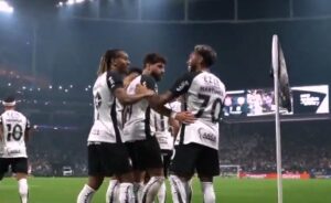 Yuri Alberto marcou trs gols na vitria do Corinthians sobre o Internacional (foto: Reproduo)