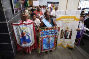 Congadeiros e reinadeiros festejam a ancestralidade e trazem demandas à ALMG