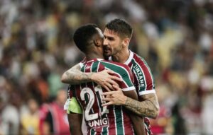 Jogadores do Fluminense comemoram gol (foto: LUCAS MERON / FLUMINENSE F.C.)