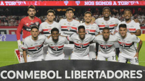 Time do So Paulo perfilado (foto: NELSON ALMEIDA / AFP)