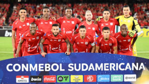 Jogadores do Amrica de Cali reunidos (foto: Joaquin Sarmiento / AFP)