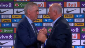 Ancelotti e Felipo na apresentao do italiano (foto: Reproduo YouTube)