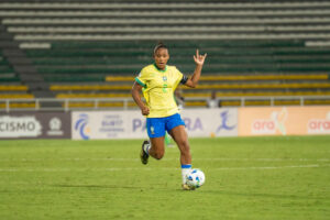 Allyne, zagueira da Seleo Brasileira Sub-17 (foto: CBF/Flickr)