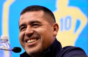 Ex-jogador, Riquelme  o presidente do Boca Juniors (foto: Divulgao/Boca Juniors)