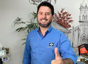 Novo presidente da AMM assume durante o Congresso de Municípios no Expominas