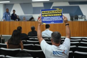 Projeto Mãos Dadas volta à berlinda na Comissão de Educação