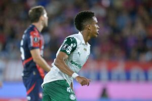Estevo comemora gol do Palmeiras na Libertadores (foto: DANIEL DUARTE / AFP)