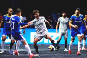 Lance do jogo entre G3X e Nyvelados pela Kings League Brasil (foto: Divulgao / G3X)