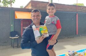 Prefeitura Municipal faz entrega de materiais didáticos para alunos das Escolas em Timóteo