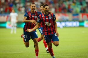 Jogadores do Bahia comemoram gol contra o Paysandu (foto: Letcia Martins/EC Bahia)