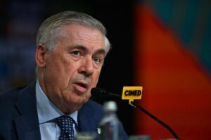 Carlo Ancelotti durante apresentao na Seleo Brasileira (foto: Mauro Pimentel/AFP)