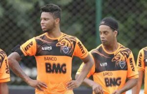 André Balada relembra as festas do Ronaldinho no Atlético-MG