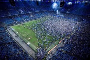 Torcida do Hamburgo comemorando o acesso à Bundesliga.