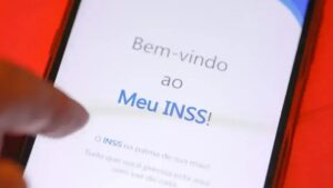 Aprenda a baixar o aplicativo Meu INSS e verificar descontos indevidos
