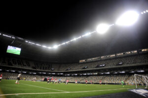 Jogadores de Atltico e Caracas mediram foras em duelo sem torcida na Arena MRV (foto: Alexandre Guzanshe/EM/DA.Press)
