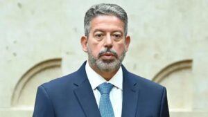 Arthur Lira antecipa votação da reforma do Imposto de Renda antes do recesso