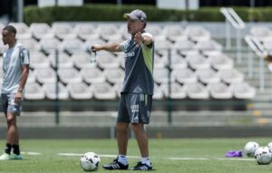 Gabriel Milito em treino pelo Atltico (foto: Pedro Souza / Atltico)