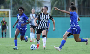 Lance do jogo entre Atltico e Taubat no Brasileiro Feminino A2 (foto: Daniela Veiga / Atltico)
