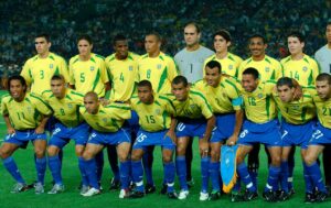 Elenco da Seleo Brasileira na Copa do Mundo de 2002 (foto: AP Photo/Luca Bruno)