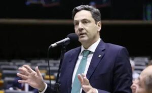 Câmara analisa projeto que permite estados legislarem sobre trabalho