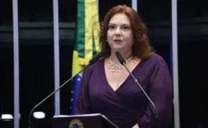 Câmara analisa projeto que torna a cirurgia plástica facial privativa dos médicos