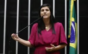 Câmara dos Deputados aprova regulamentação de instrutores e diretores de autoescola
