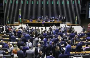 Câmara dos Deputados inicia semana de votações com projetos importantes